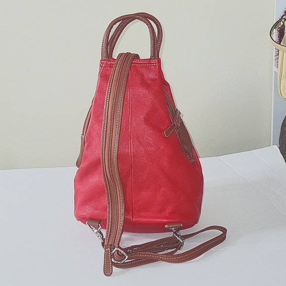 CLARKS RED LEATHER BACKPACK - Picture 3 of 10